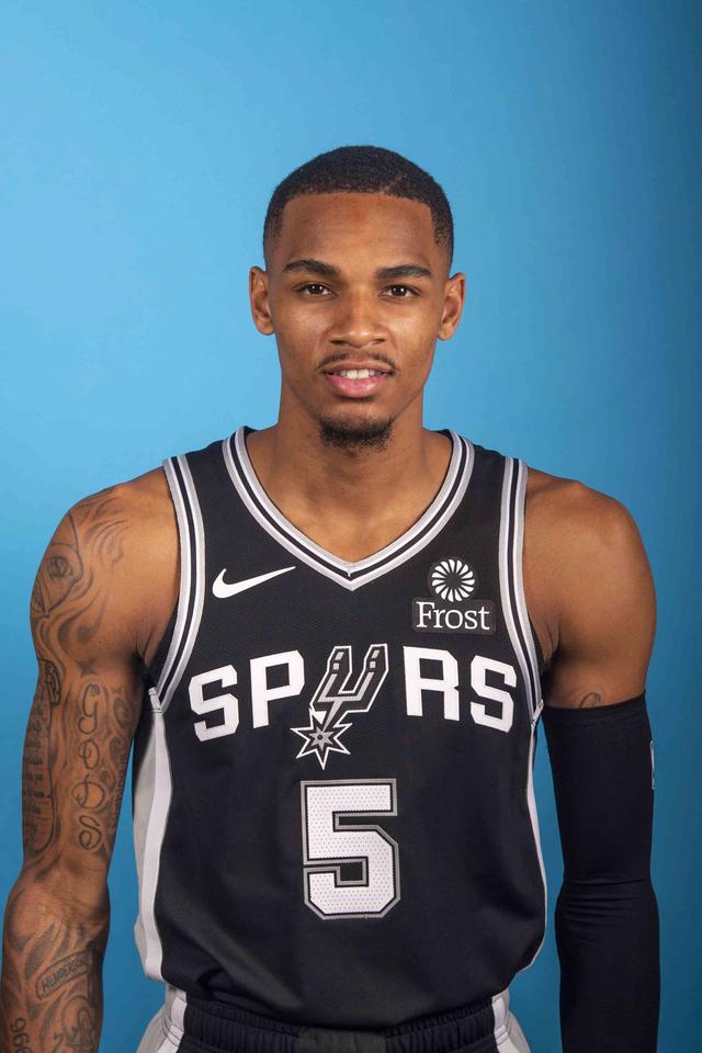 大方的长裙 大方的长裙